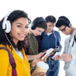 depositphotos_194412054-stock-photo-friends